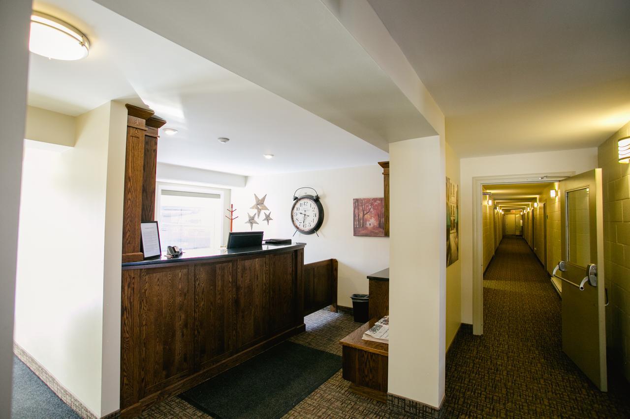The Sleepy Owl Hotell Fort Frances Exteriör bild