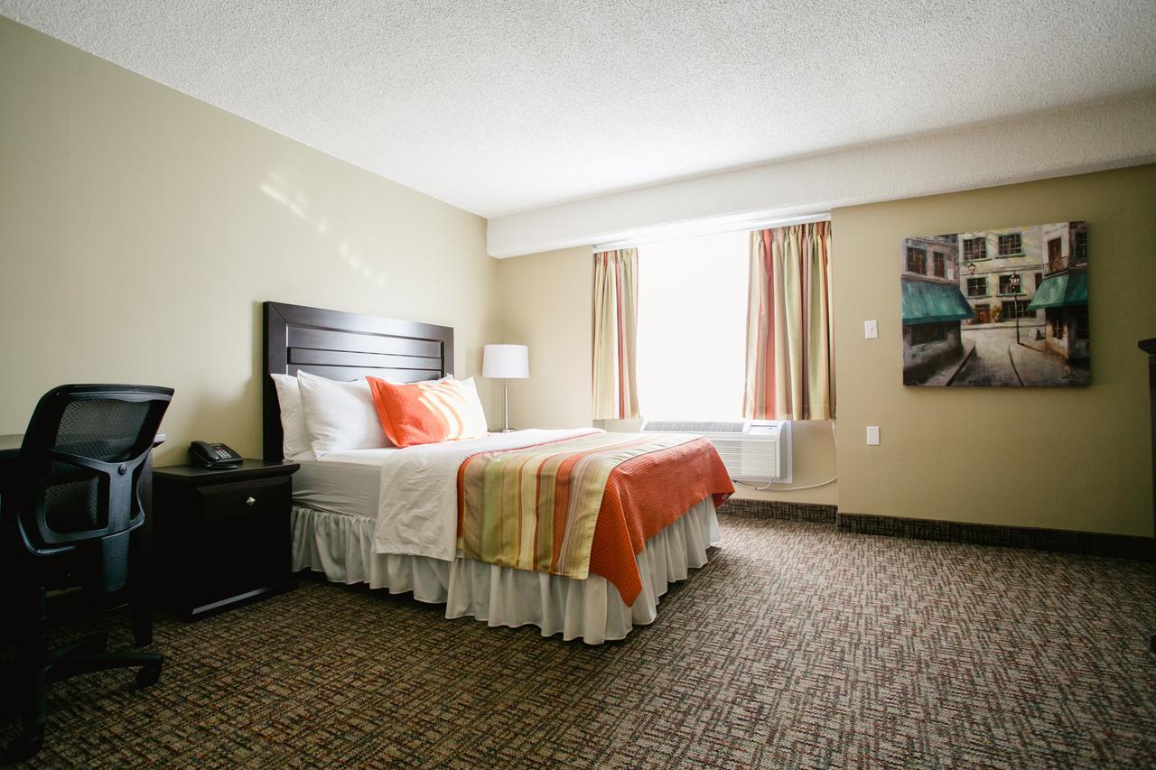 The Sleepy Owl Hotell Fort Frances Exteriör bild